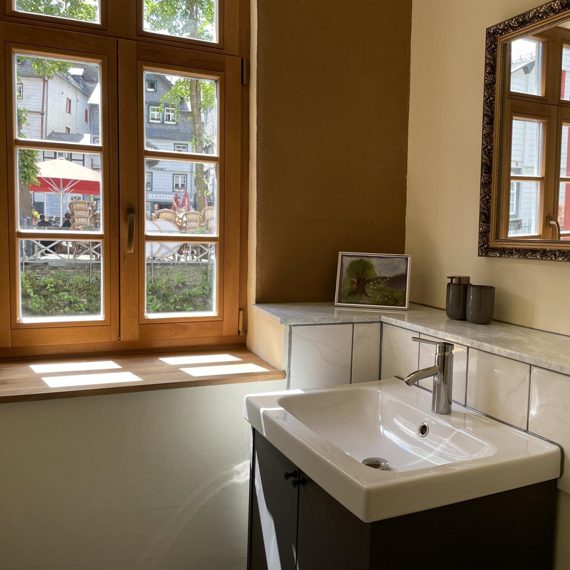 Apartment Am Fluss Im Haus An Der Rur Моншау Экстерьер фото